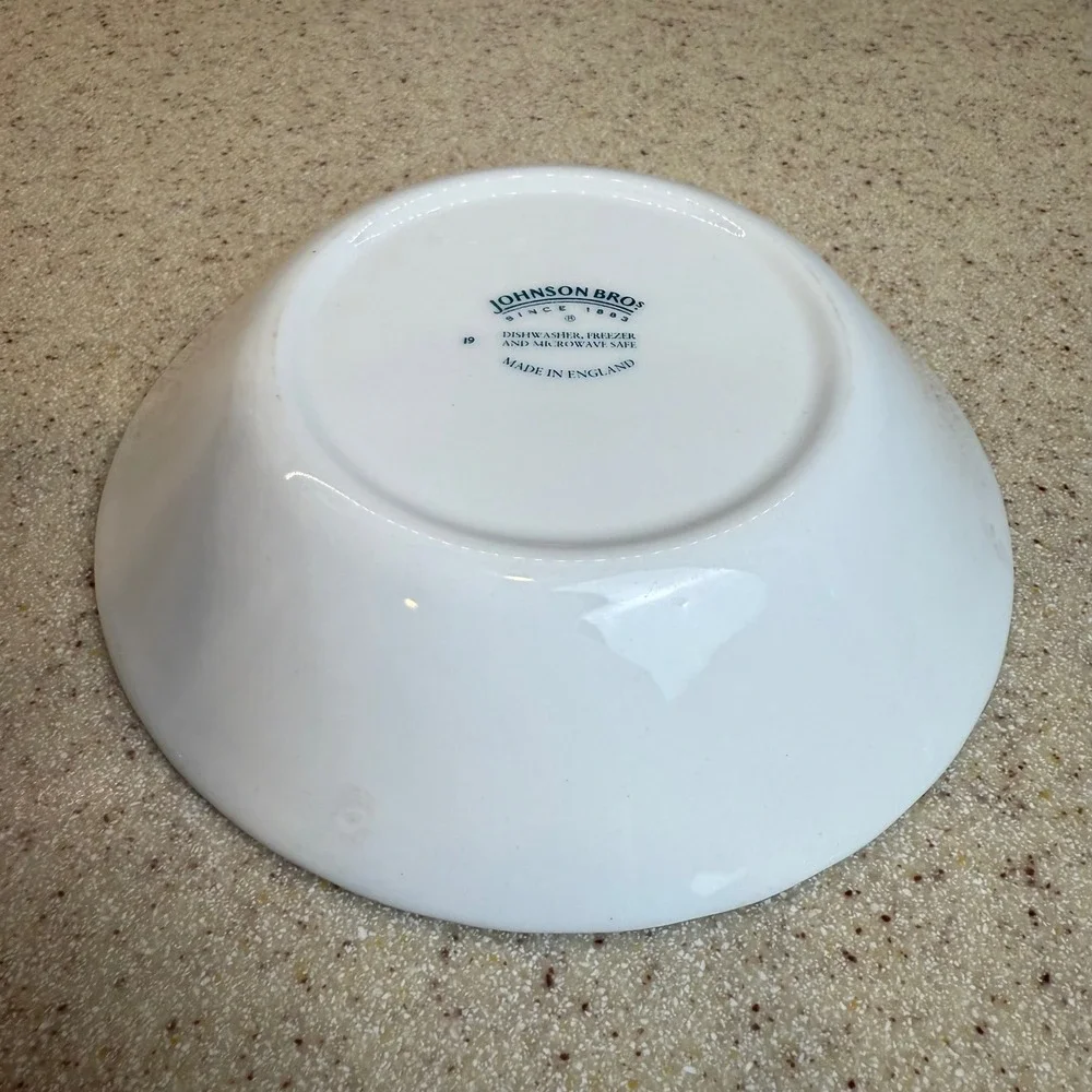 VTG Johnson Brothers SnowWhite Swirl Fruit Bowls Set of 2 England‎ Ironstone 5